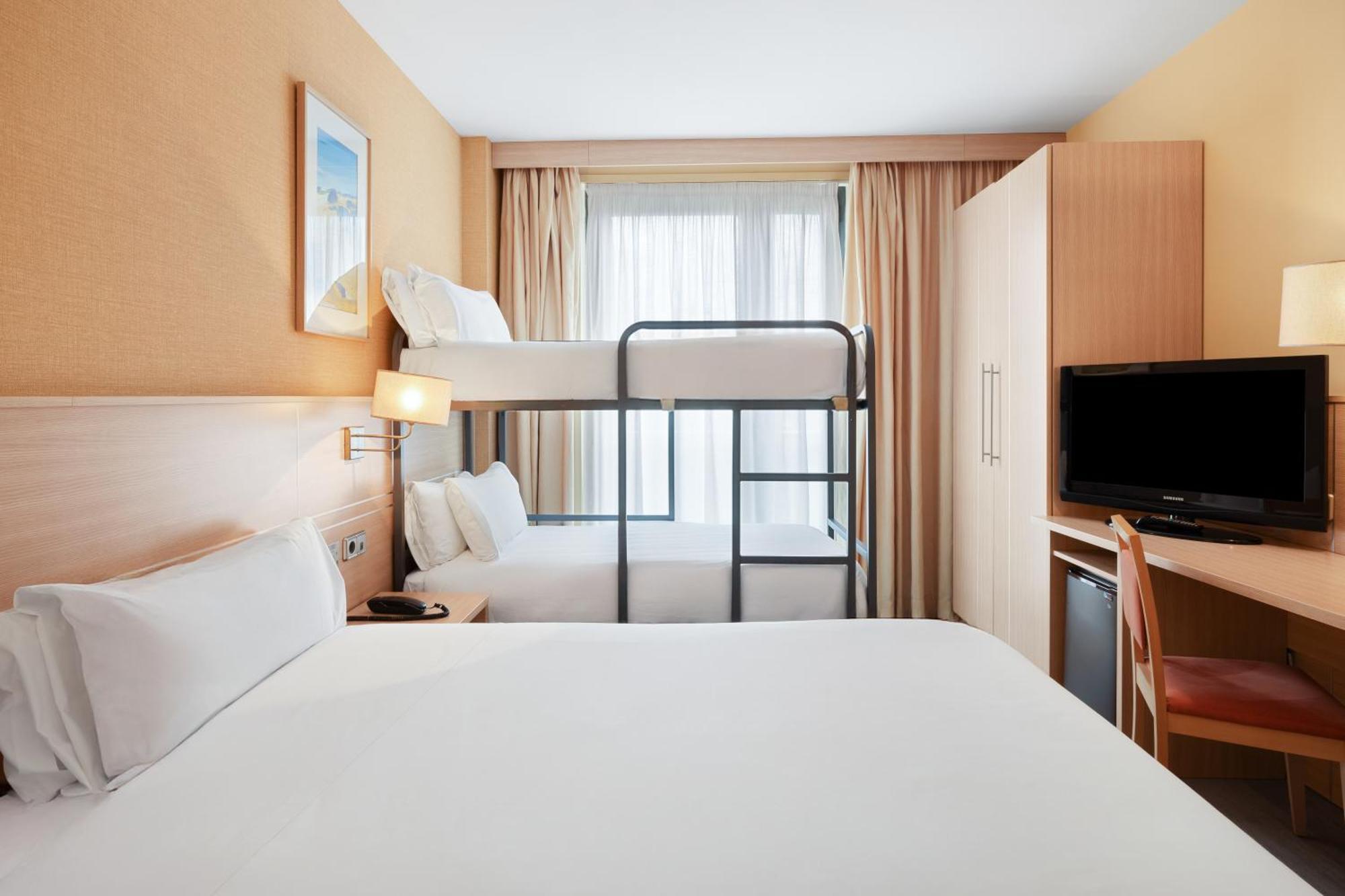 Hotel Tarragona 3*